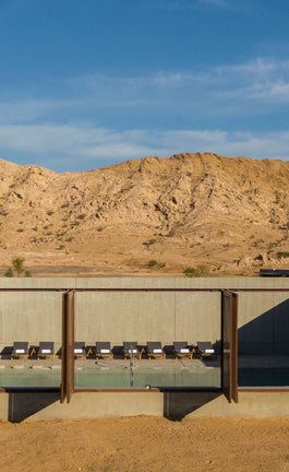 Geometría cúbica y refinamiento austero